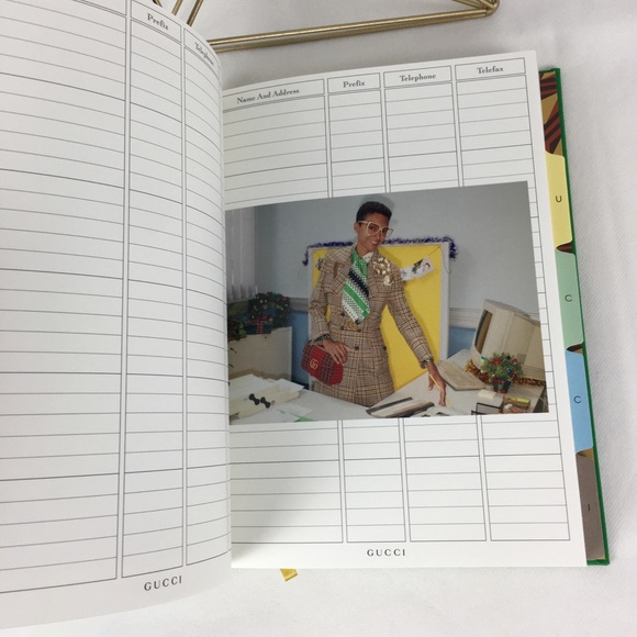 Authentic Gucci Holiday Address Book & Product Guide - Picture 2 of 8